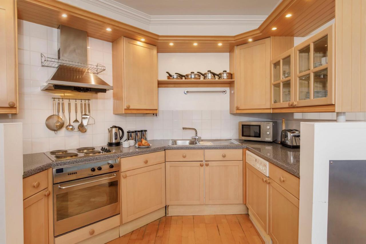 Shambles In The Centre Of York, Sleeps 16 Appartamento
